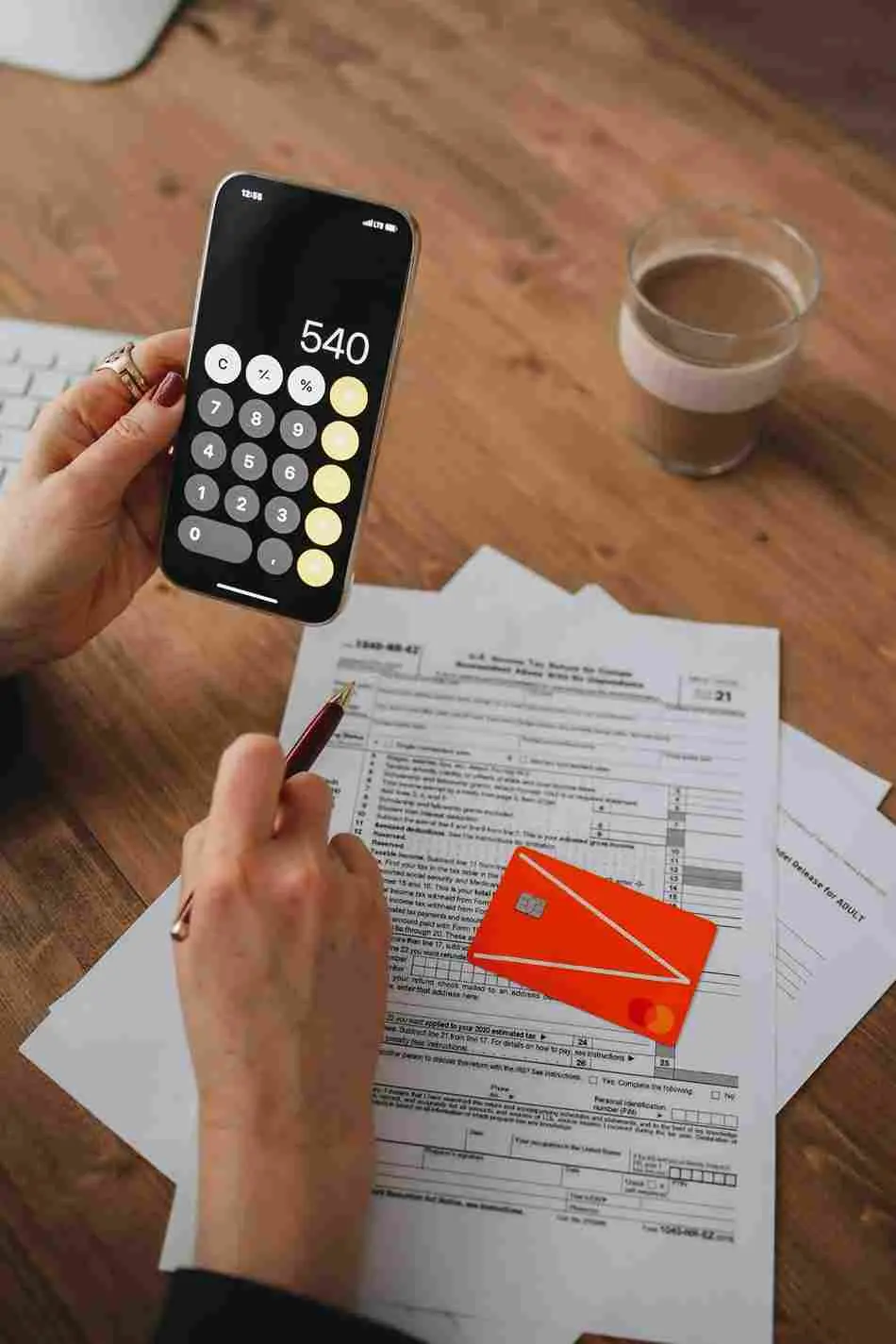 ¿Es obligatoria la factura electrónica para autónomos y pymes en 2025?